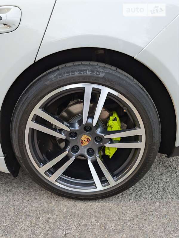 Фастбек Porsche Panamera 2014 в Ужгороді фото 14 Фастбек Porsche Panamera 2014 в Ужгороді