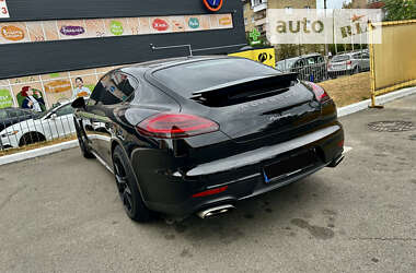 Фастбэк Porsche Panamera 2013 в Киеве