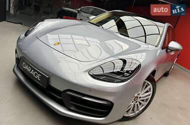 Фастбэк Porsche Panamera 2021 в 