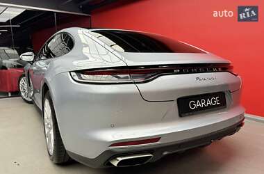 Фастбэк Porsche Panamera 2021 в 