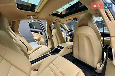 Фастбэк Porsche Panamera 2021 в 