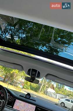 Фастбек Porsche Panamera 2018 в 