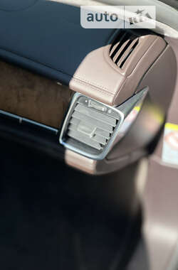 Лифтбек Porsche Panamera 2011 в 