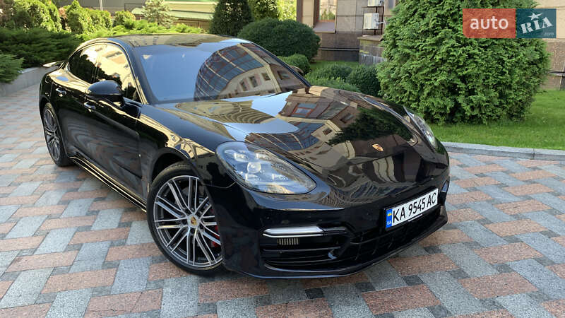 Фастбэк Porsche Panamera 2016 в Киеве