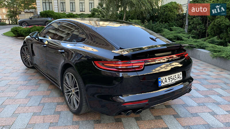 Фастбэк Porsche Panamera 2016 в Киеве