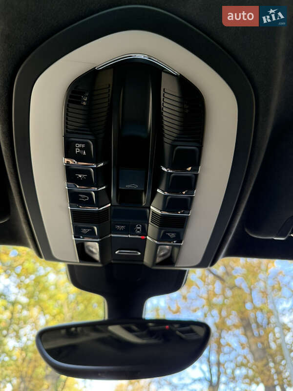 Фастбэк Porsche Panamera 2013 в Харькове