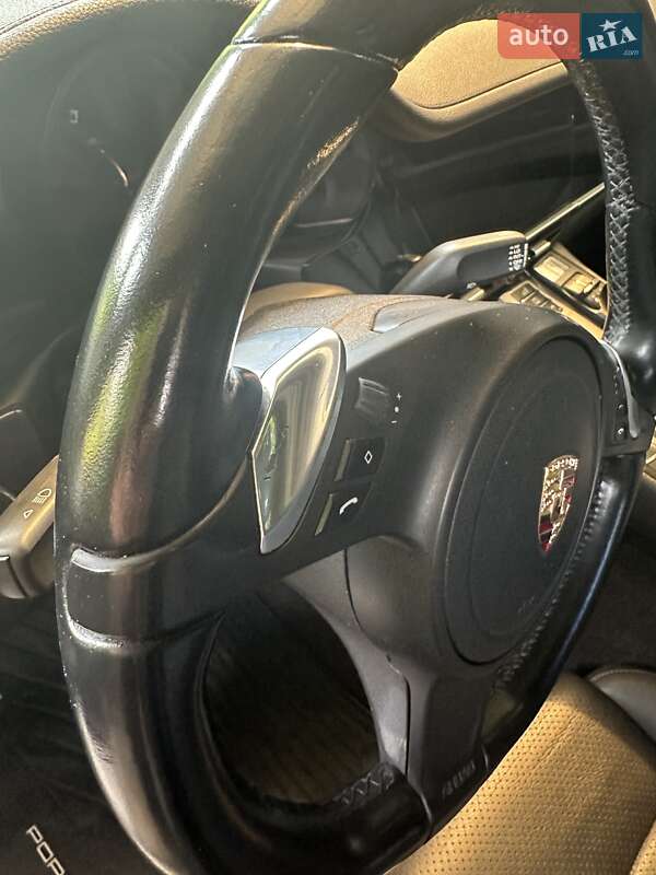 Фастбэк Porsche Panamera 2013 в Ворзеле