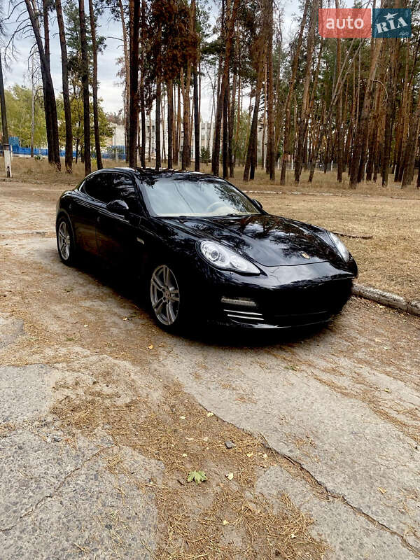 Фастбэк Porsche Panamera 2010 в Харькове