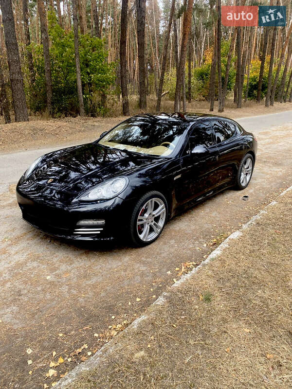 Фастбэк Porsche Panamera 2010 в Харькове