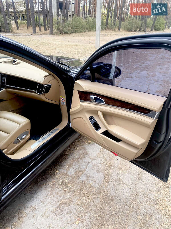 Фастбэк Porsche Panamera 2010 в Харькове