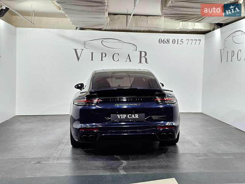 Фастбэк Porsche Panamera 2017 в Киеве