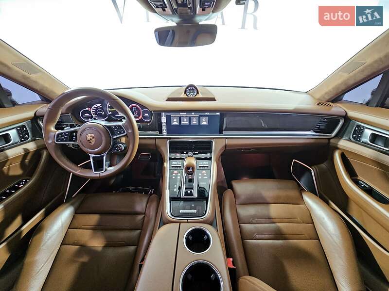Фастбэк Porsche Panamera 2017 в Киеве