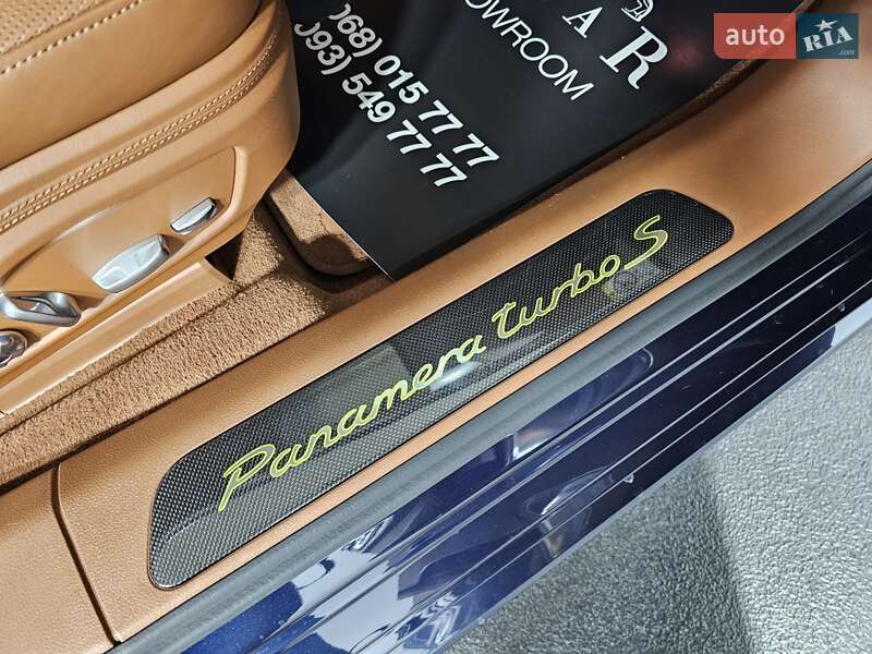 Фастбэк Porsche Panamera 2017 в Киеве