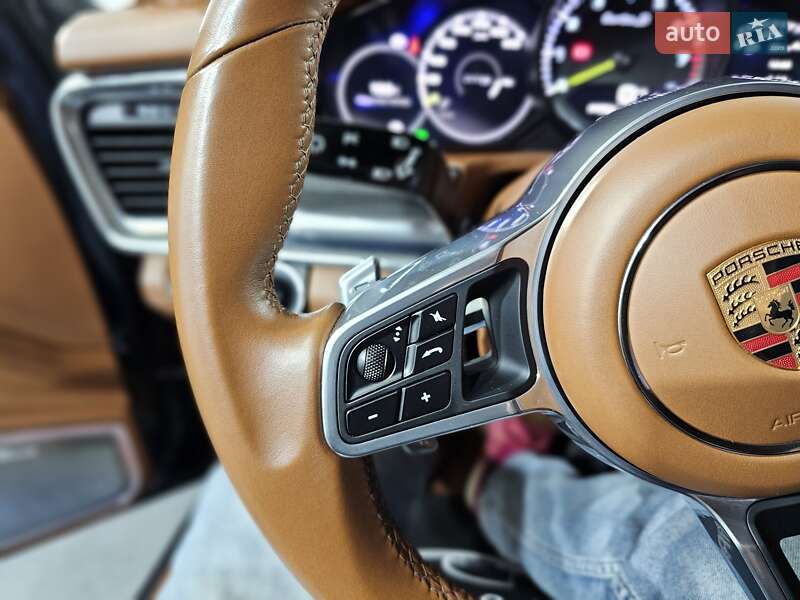 Фастбэк Porsche Panamera 2017 в Киеве