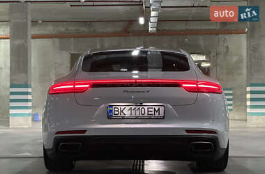 Фастбэк Porsche Panamera 2017 в 