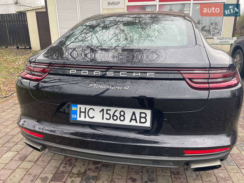 Фастбэк Porsche Panamera 2018 в Львове
