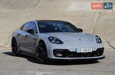 Фастбэк Porsche Panamera 2019 в 