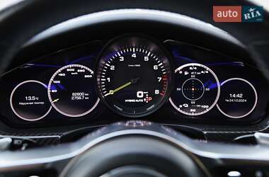 Фастбэк Porsche Panamera 2019 в 