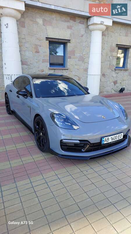 Porsche Panamera 2019