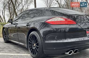 Фастбэк Porsche Panamera 2011 в Киеве