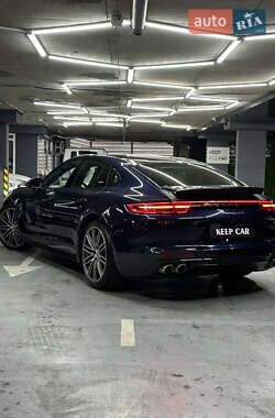 Фастбэк Porsche Panamera 2018 в 
