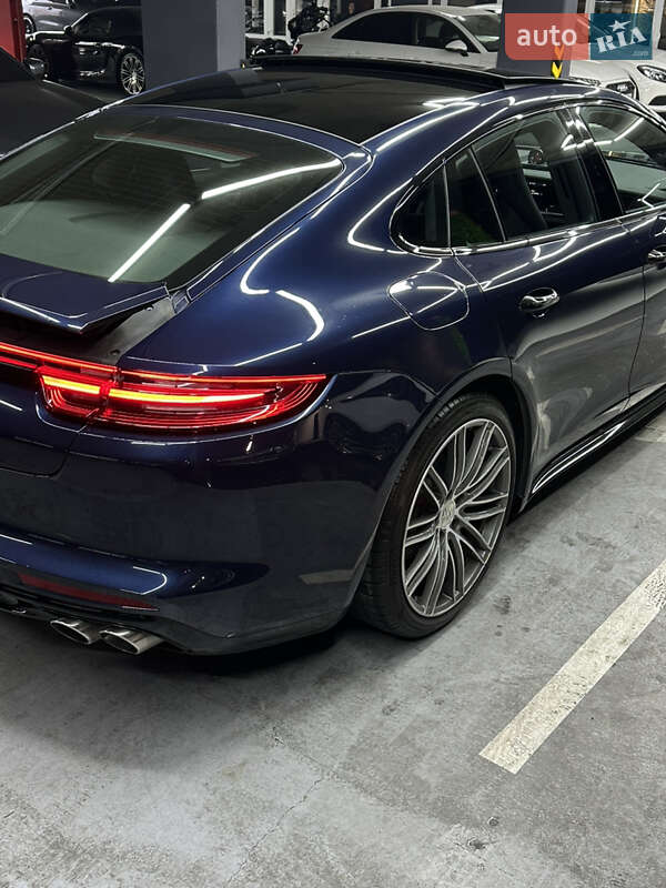Фастбек Porsche Panamera 2018 в Одесі фото 13 Фастбек Porsche Panamera 2018 в Одесі