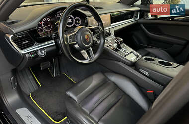 Фастбэк Porsche Panamera 2017 в 