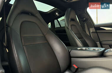 Фастбэк Porsche Panamera 2017 в 