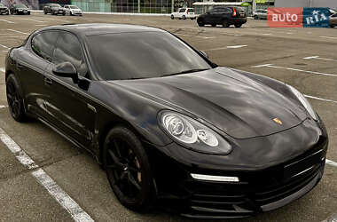 Porsche Panamera 2013