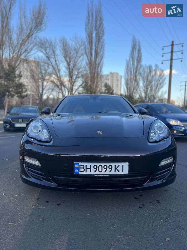 Porsche Panamera 2012