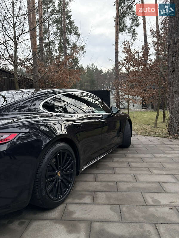 Фастбек Porsche Panamera 2016 в Василькові