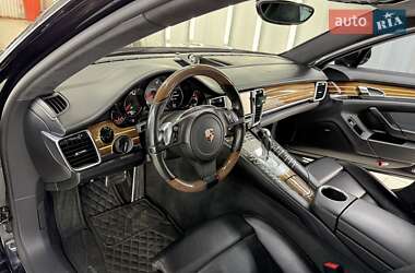 Фастбэк Porsche Panamera 2011 в Киеве