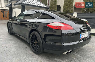 Фастбэк Porsche Panamera 2011 в 