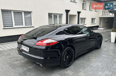 Фастбэк Porsche Panamera 2011 в 
