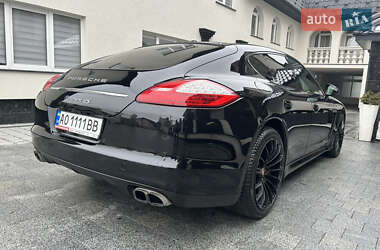 Фастбэк Porsche Panamera 2011 в 