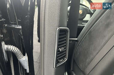 Фастбэк Porsche Panamera 2011 в 