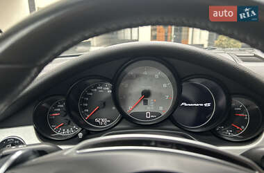 Фастбэк Porsche Panamera 2011 в 