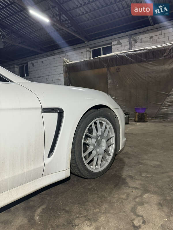 Фастбэк Porsche Panamera 2010 в Киеве