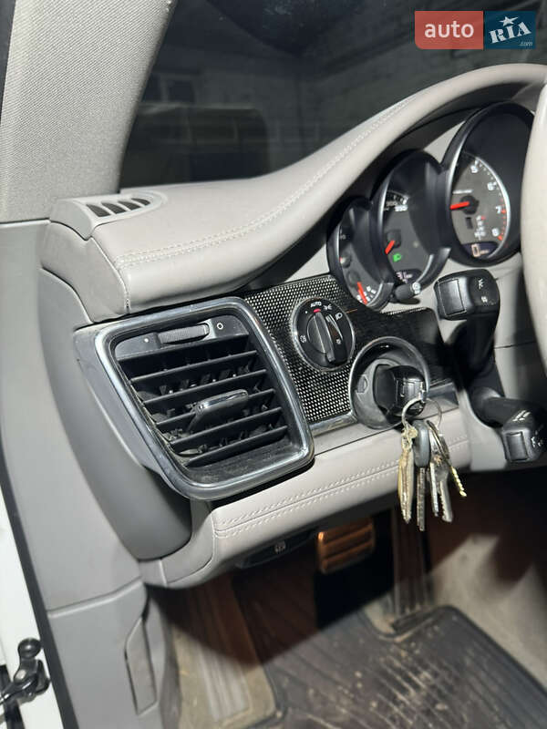 Фастбэк Porsche Panamera 2010 в Киеве