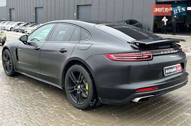 Фастбэк Porsche Panamera 2017 в Львове