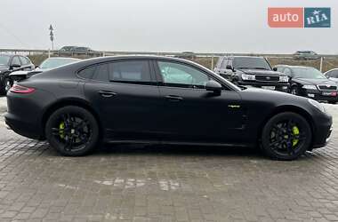 Фастбэк Porsche Panamera 2017 в Львове