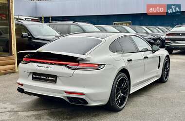 Фастбэк Porsche Panamera 2022 в Киеве