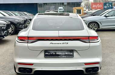 Фастбэк Porsche Panamera 2022 в Киеве