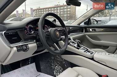 Фастбэк Porsche Panamera 2022 в Киеве