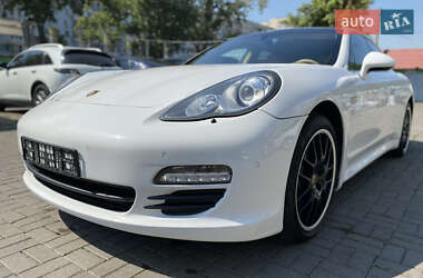 Porsche Panamera 2012
