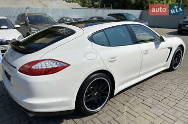 Фастбэк Porsche Panamera 2012 в 