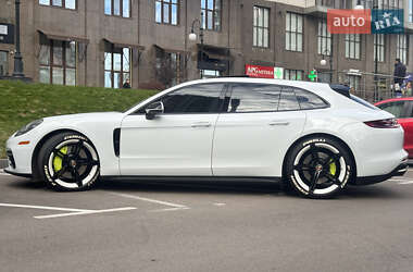 Фастбэк Porsche Panamera 2017 в 