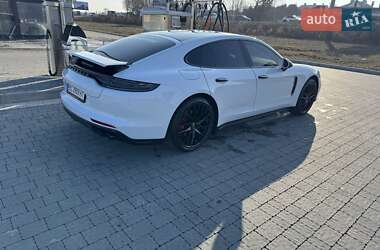 Фастбэк Porsche Panamera 2023 в 