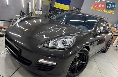 Porsche Panamera 2012