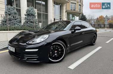 Фастбек Porsche Panamera 2013 в Києві